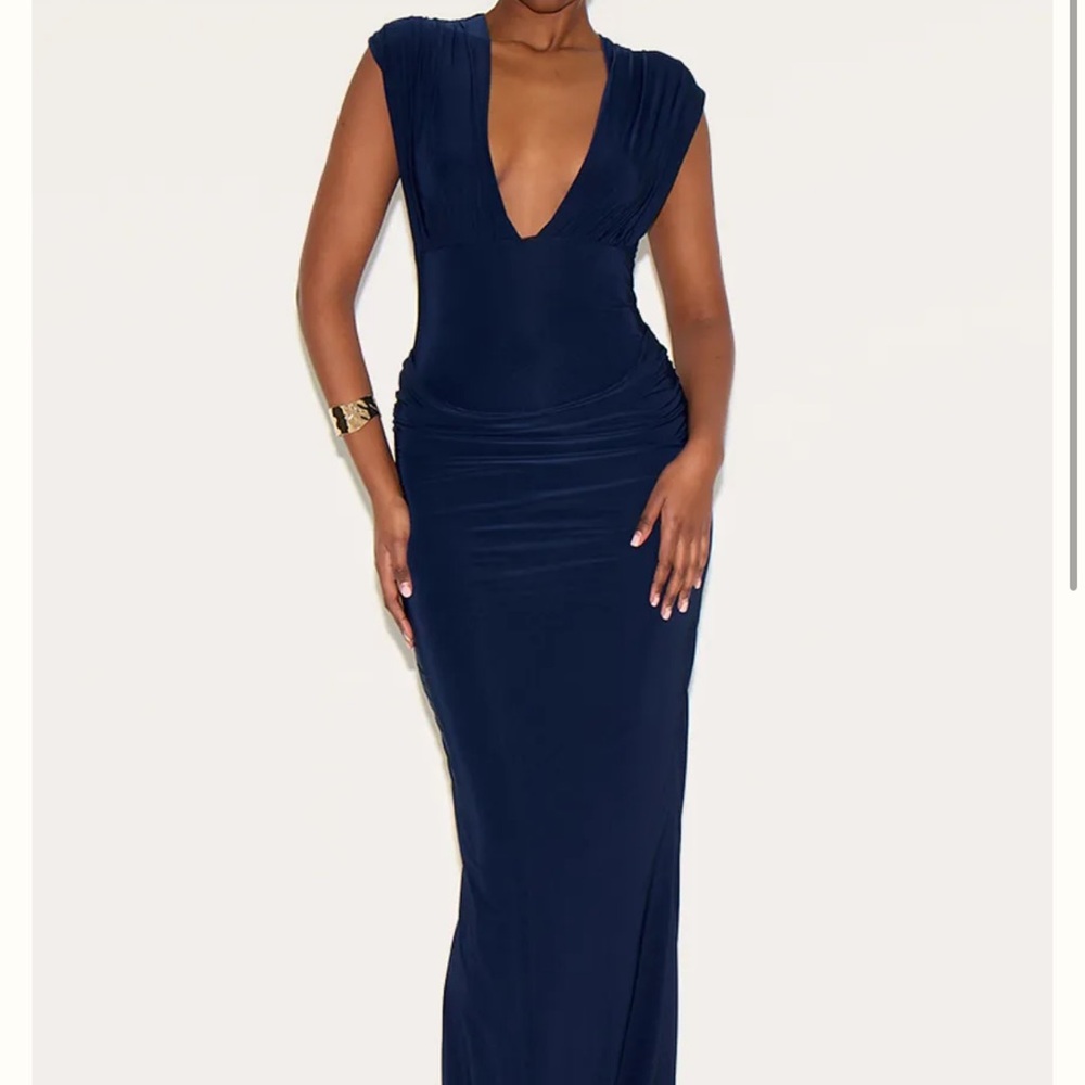 Prettylittlething double layer plunge ruched shoulder drape waist maxi dress.